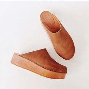 Bryr Bean platform clogs in Cocoa size 10
